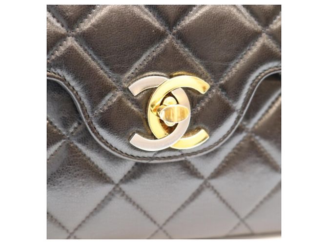 CHANEL Borsa a tracolla in pelle di agnello trapuntata con doppia patta nera Nero - vista 7