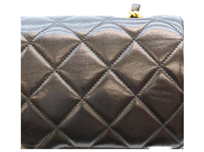 CHANEL Borsa a tracolla in pelle di agnello trapuntata con doppia patta nera Nero - vista 8