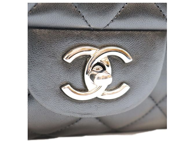 Borsa a tracolla Chanel Lambskin Single Flap Maxi Nero - vista 6