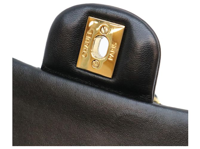 Timeless Borsa a tracolla Chanel A01112 in agnello matelassé Nero - vista 11