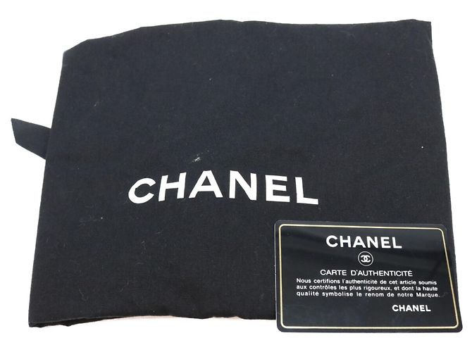 Timeless Borsa a tracolla Chanel A01112 in agnello matelassé Nero - vista 14