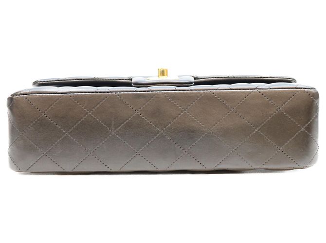 Timeless Borsa a tracolla Chanel A01112 in agnello matelassé Nero - vista 5