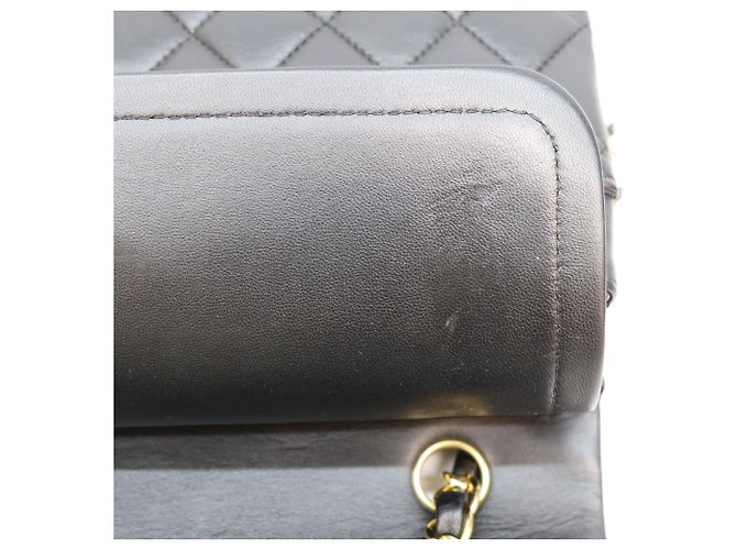Timeless Borsa a tracolla Chanel A01112 in agnello matelassé Nero - vista 9