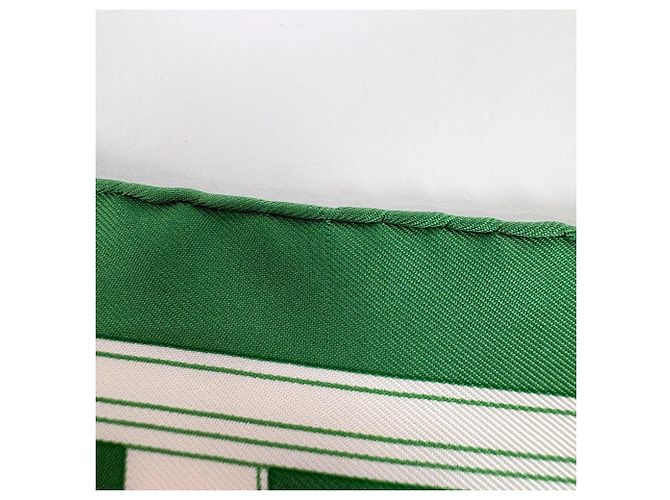 Silk In Hermès Foulard Hermes Petit Carré Bibliotheque Verde - vista 3