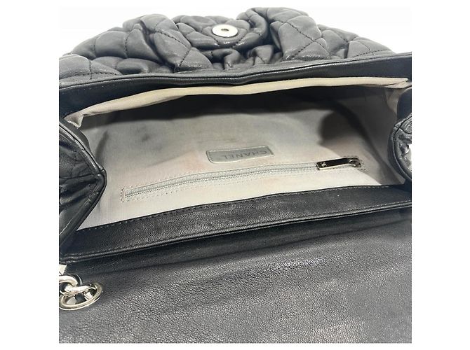 Borsa a tracolla Chanel Matelassé Chain Around Nero - vista 5