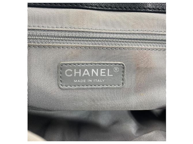 Borsa a tracolla Chanel Matelassé Chain Around Nero - vista 8