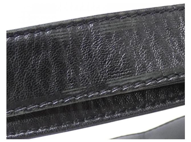 Borsa a tracolla Chanel Chocolate Bar Line 17360 Nero - vista 8