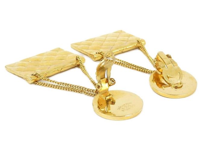 Orecchini a clip dorati Chanel 01132 D'oro - vista 3