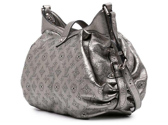 Louis Vuitton Silver Monogram Mahina XS Argento - vista 2