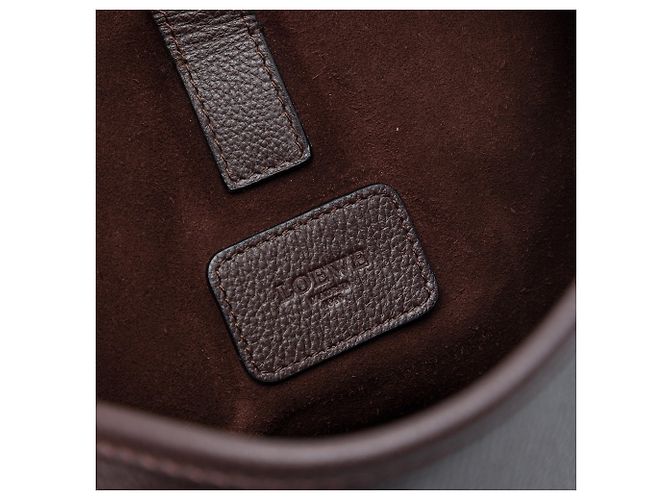 LOEWE Bolsa transversal de couro marrom com aba Anagram Castanho escuro - vista 5