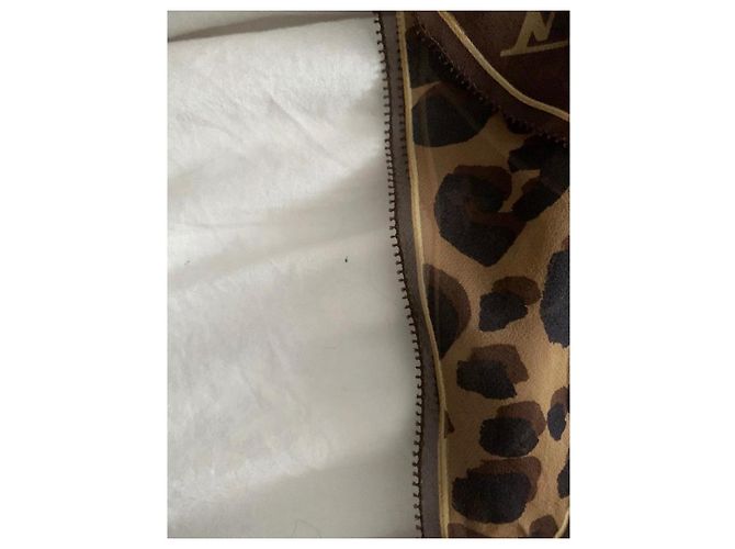 Foulard in seta Louis Vuitton Monogram Leopard marrone Stampa leopardo - vista 6