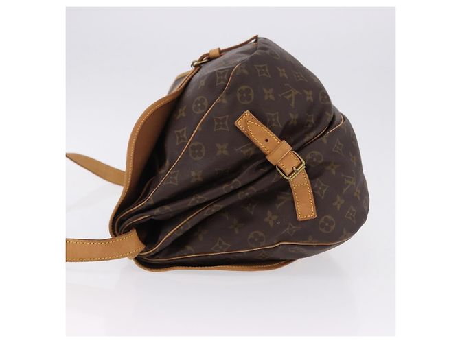 Louis Vuitton Saumur Monogram 35 Marrone - vista 4
