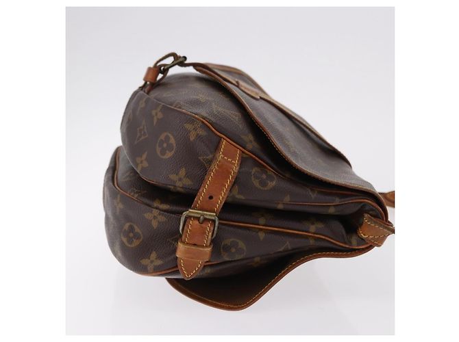 Louis Vuitton Saumur Monogram 30 Marrone - vista 3