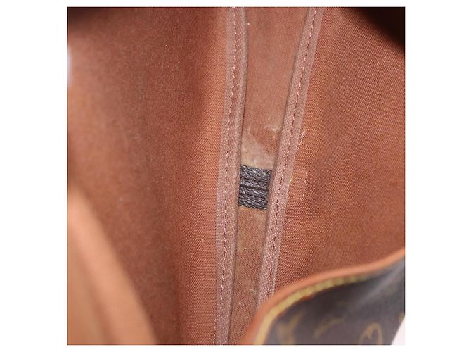 Louis Vuitton Saumur Monogram 30 Marrone - vista 5