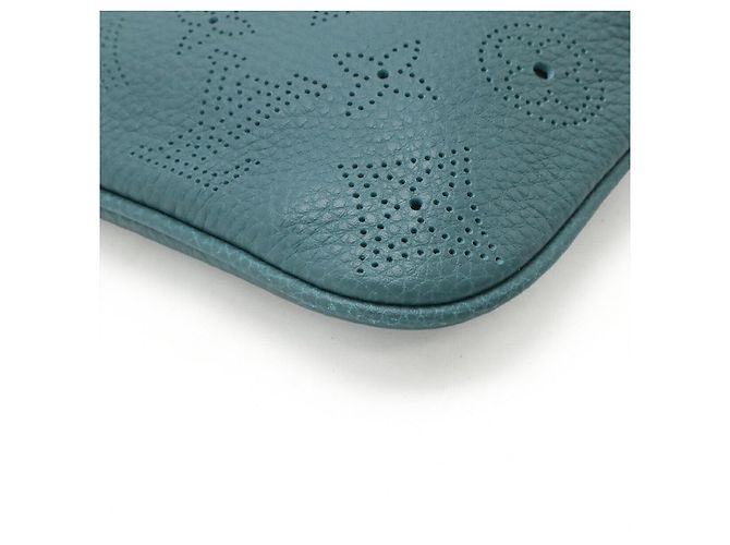 Pochette Louis Vuitton Mahina Monogram Serena Blu - vista 3