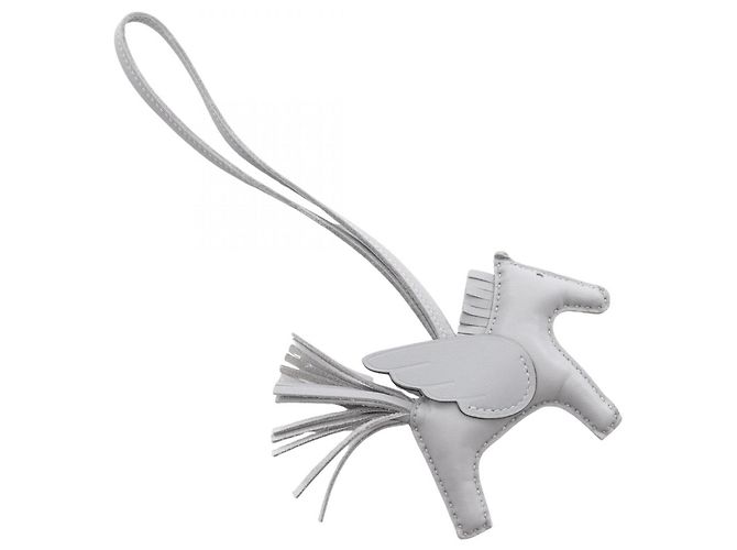 Hermès Hermes Rodeo Pegasus PM Gris Pantin Charm Accessorio Marrone - vista 2