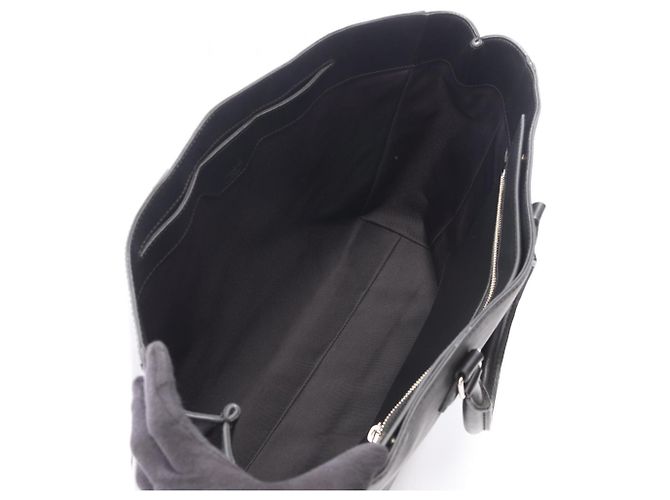 Borsa Louis Vuitton Grand Sac LV Circle Tote Nero - vista 2