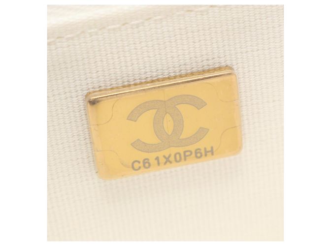 Chanel Matelassé Shoulder Bag White - view 5