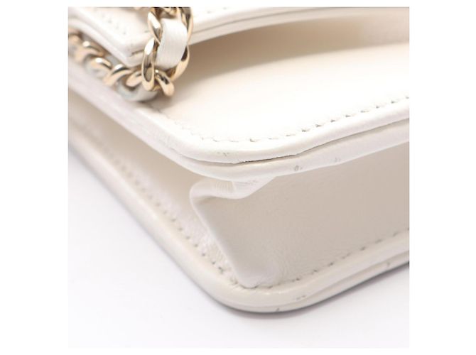 Chanel Matelassé Shoulder Bag White - view 8