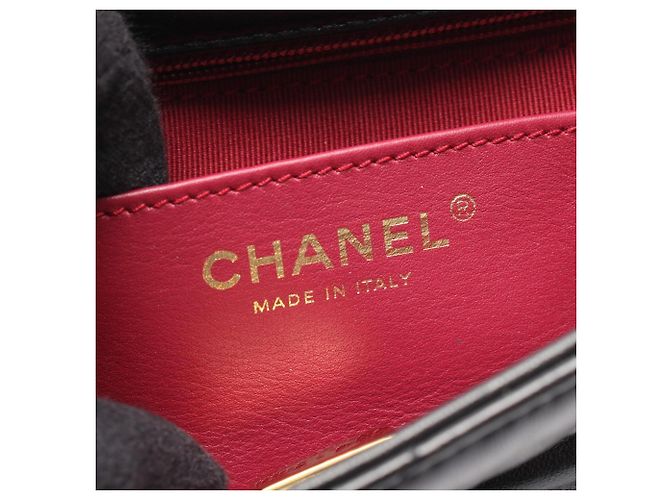 Borsa a tracolla Chanel Matelassé in pelle nera Small Flap Nero - vista 4