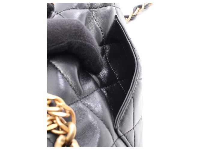 Borsa a tracolla Chanel Matelassé in pelle nera Small Flap Nero - vista 6