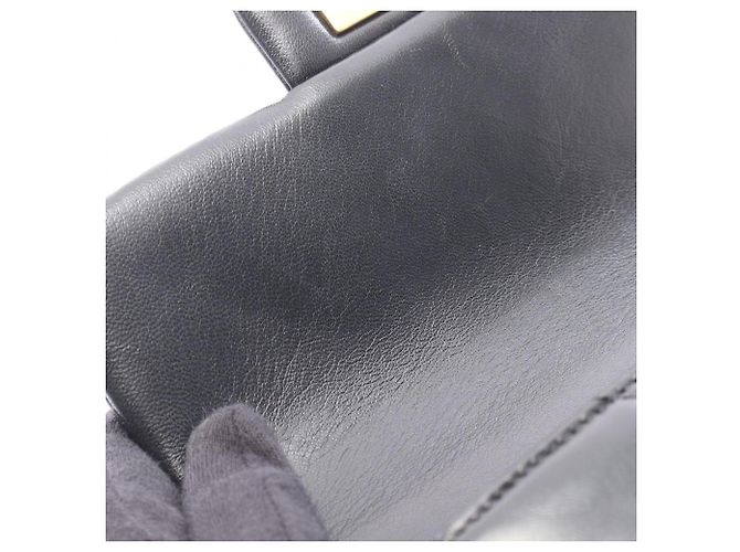 Borsa a tracolla Chanel Matelassé in pelle nera Small Flap Nero - vista 7