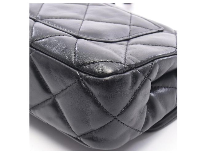 Borsa a tracolla Chanel Matelassé in pelle nera Small Flap Nero - vista 8