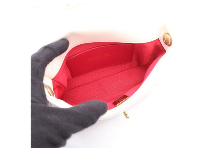 Borsa a Spalla Chanel Matelassé Heart Lock Bianco - vista 3