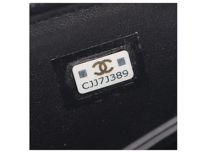 Mini borsa a tracolla Chanel Matelassé Nero - vista 5
