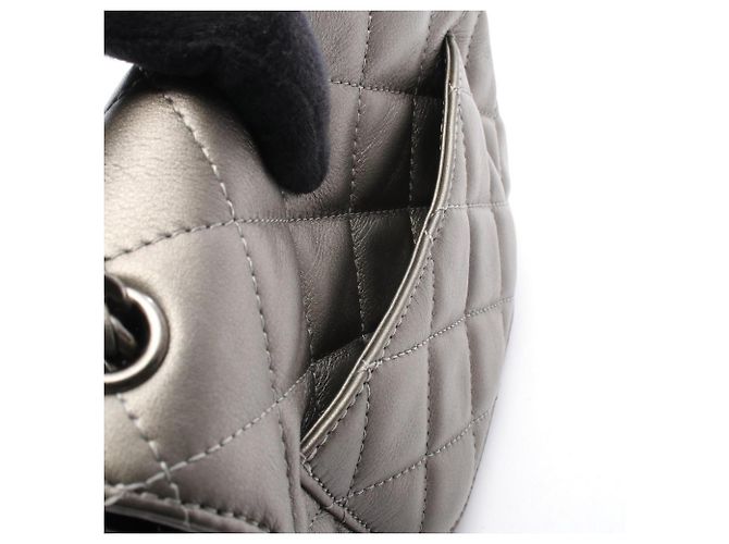 Borsa a Spalla Chanel Matelassé Round Flap Small Marrone - vista 6