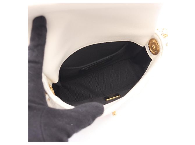 Timeless Borsa a Spalla Chanel Mini Matelassé Bianco - vista 3
