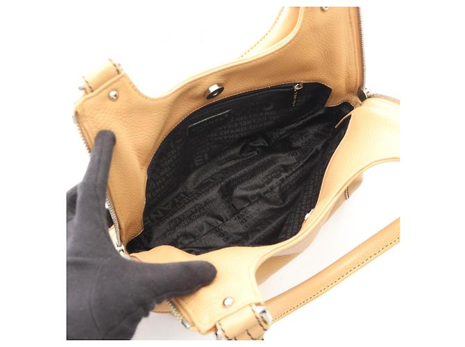 Borsa Chanel beige in pelle caviar - vista 3