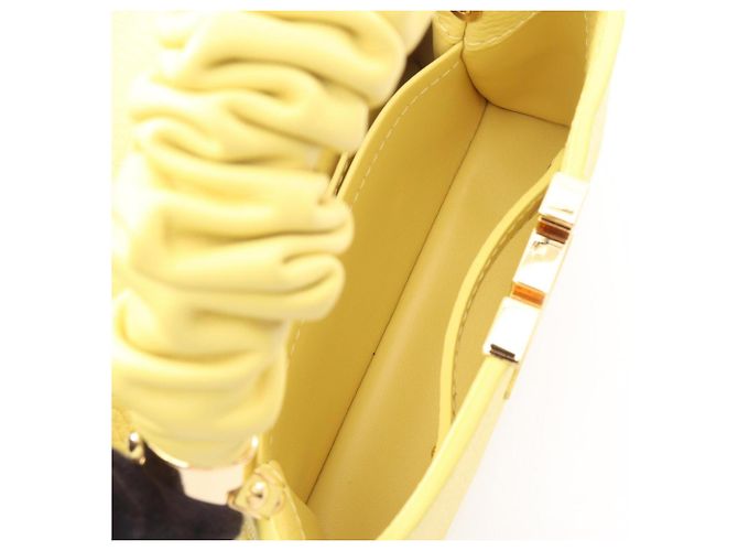 Borsa Louis Vuitton Capucines Mini Chouchou Giallo - vista 3