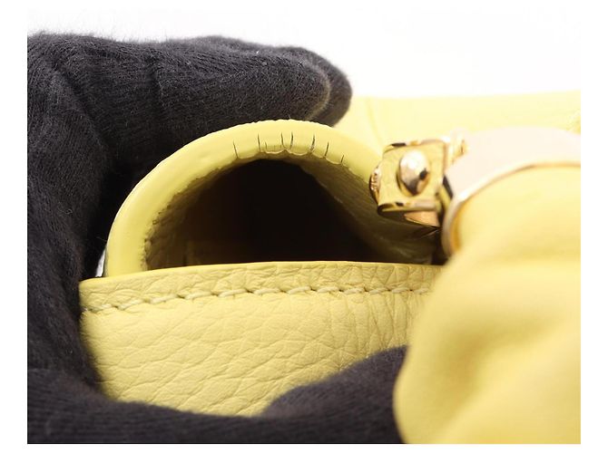 Borsa Louis Vuitton Capucines Mini Chouchou Giallo - vista 8