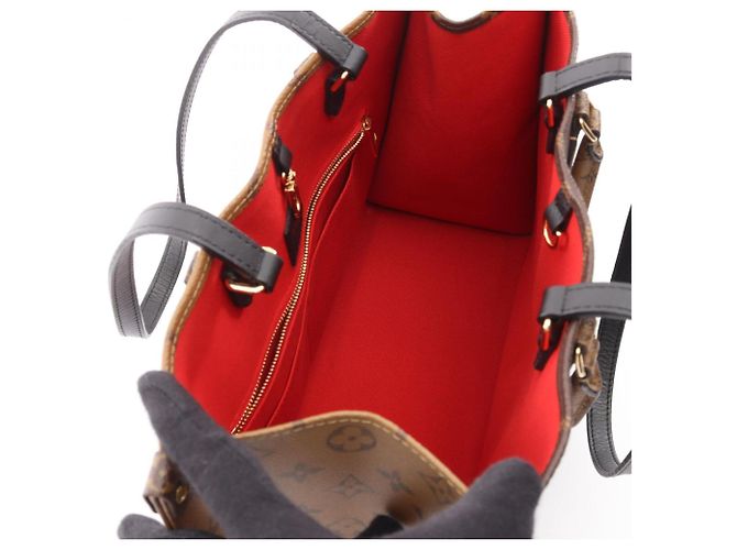 Borsa Tote Louis Vuitton OnTheGo MM Monogram Giant Marrone Beige - vista 3