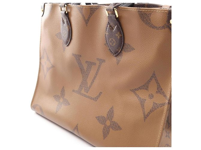 Borsa Tote Louis Vuitton OnTheGo MM Monogram Giant Marrone Beige - vista 8