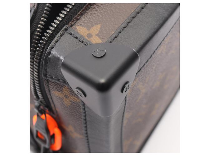 Borsa a tracolla Soft Trunk Louis Vuitton Marrone Nero - vista 6