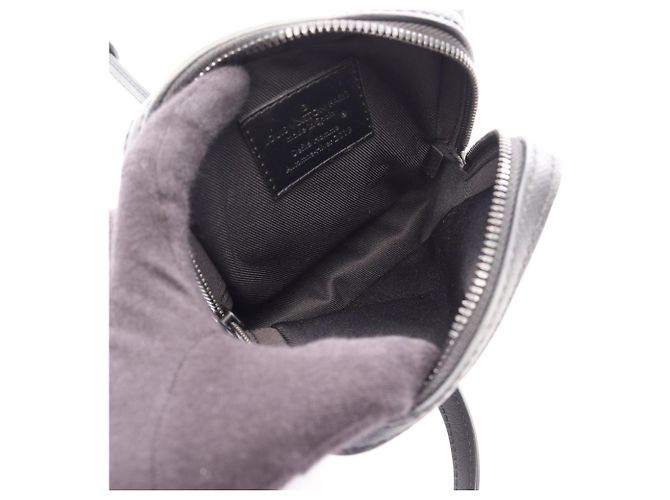 Borsa a tracolla Louis Vuitton Danube Messenger Nero - vista 3