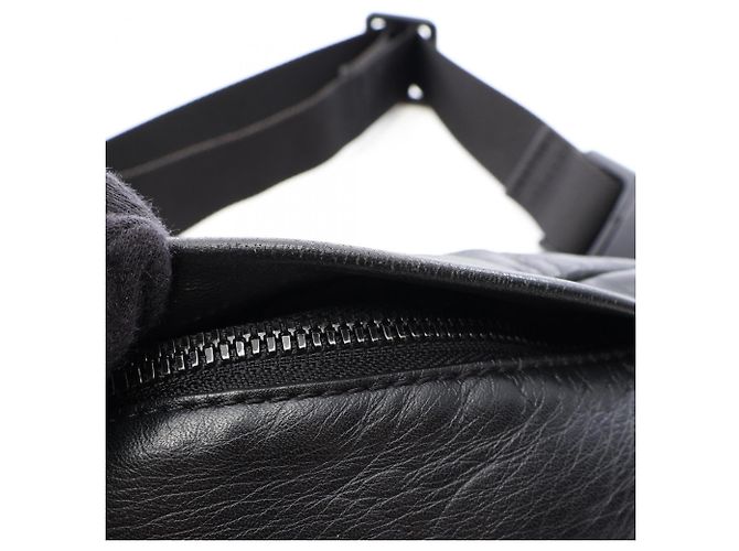 Marsupio Louis Vuitton Discovery Bumbag PM Nero - vista 8