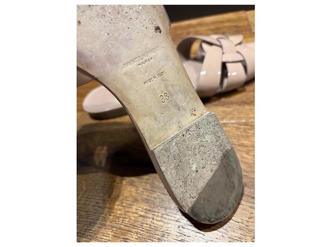 Saint Laurent Sandali Tribute Nu Pieds in vernice Beige - vista 4