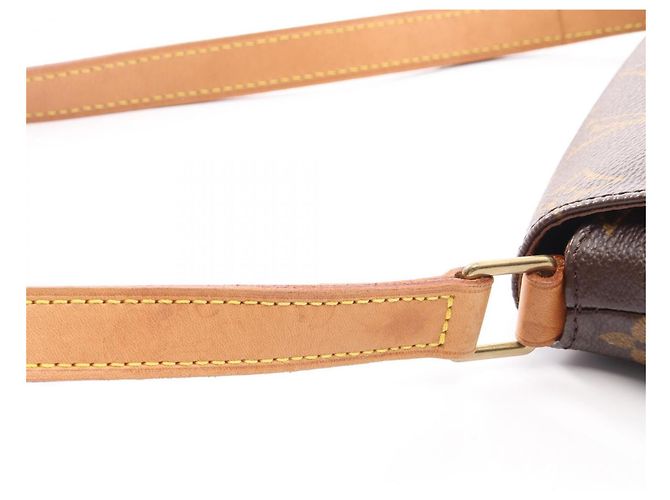 Borsa a tracolla Louis Vuitton Musette Salsa Short Strap Marrone - vista 9