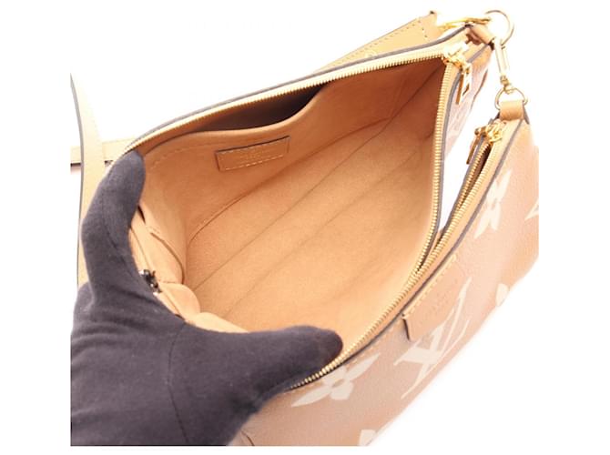 Louis Vuitton Monogram Empreinte Multi Pochette Accessoires Beige - vista 3