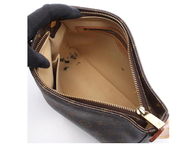 Sac à épaule Louis Vuitton Looping MM Marron - vue 3