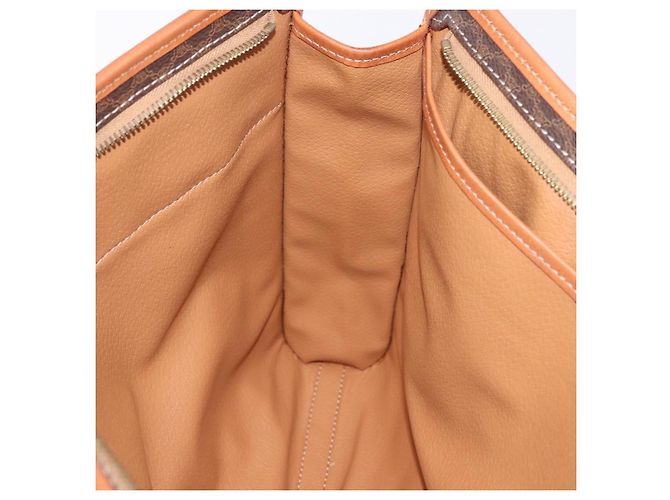 Céline Clutch CELINE Macadam in PVC e pelle marrone con finiture dorate Auth 192724A - vista 19