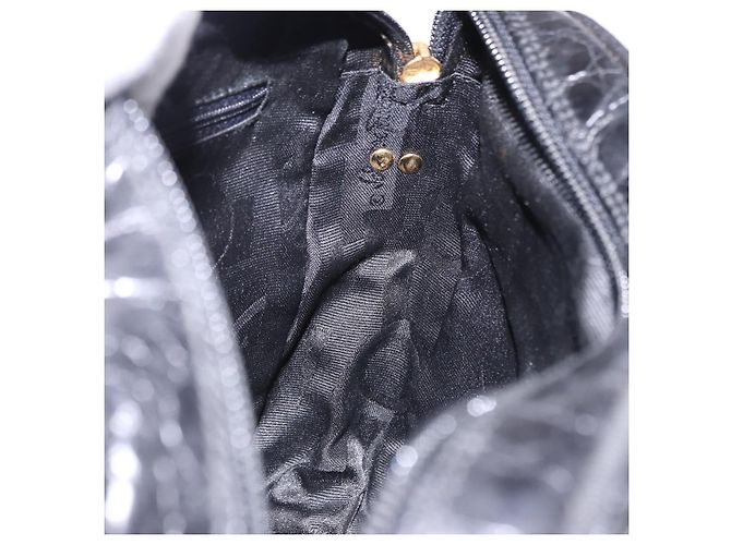 Borsa a Spalla Salvatore Ferragamo Vala in Pelle Goffrata Nera e Oro Auth ka5282 Nero D'oro - vista 18