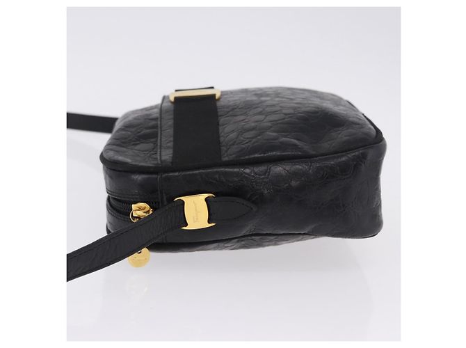 Borsa a Spalla Salvatore Ferragamo Vala in Pelle Goffrata Nera e Oro Auth ka5282 Nero D'oro - vista 4
