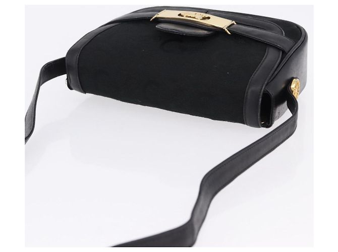 Céline Borsa a Spalla CELINE C Saluki Horse Carriage Nera Tonalità Oro Auth 191767A Nero - vista 6