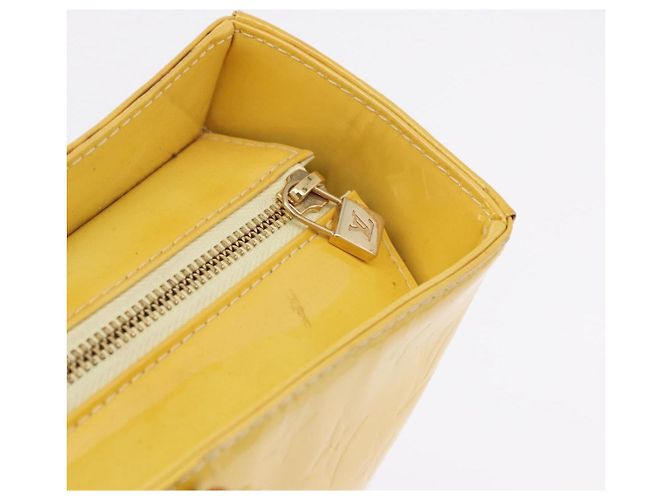 LOUIS VUITTON Monogram Vernis Columbus Tote Bag Lime Yellow M91047 Auth 192809 D'oro - vista 17
