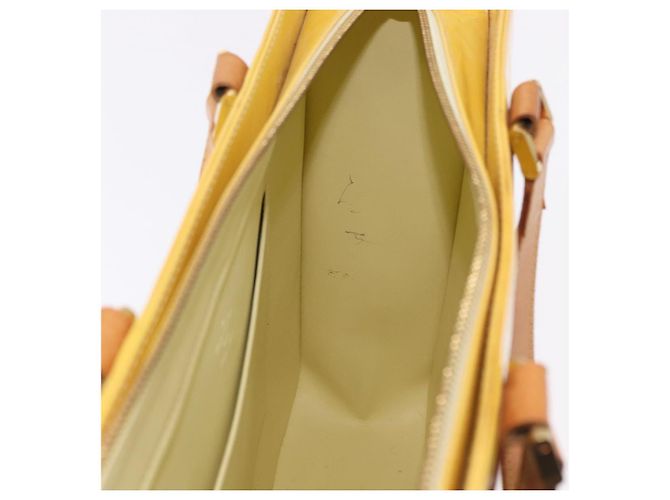 LOUIS VUITTON Monogram Vernis Columbus Tote Bag Lime Yellow M91047 Auth 192809 D'oro - vista 19