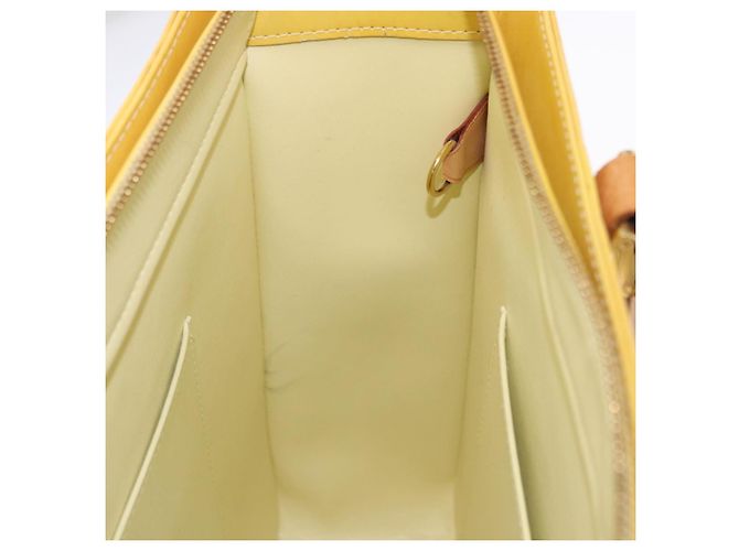 LOUIS VUITTON Monogram Vernis Columbus Tote Bag Lime Yellow M91047 Auth 192809 D'oro - vista 20